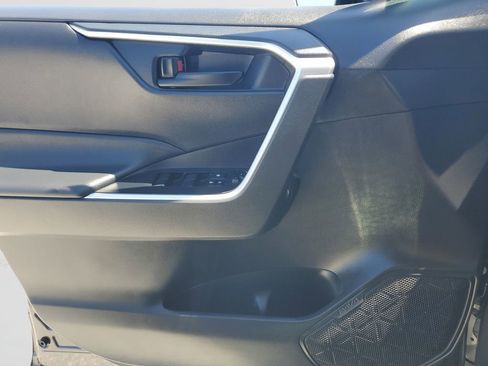Certified 2025 Toyota RAV4 LE image 23