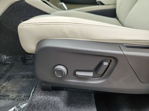 New 2026 Volvo XC40 B5 Plus w/ Protection Package Premier image 14