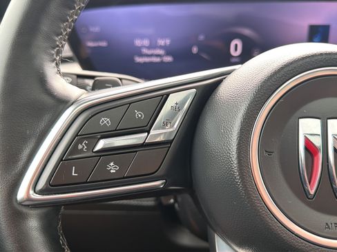 Used 2025 Buick Enclave Avenir w/ LPO, All-Weather Package AWD/4WD image 18