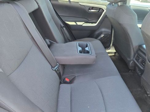 Used 2025 Toyota RAV4 XLE AWD/4WD image 13