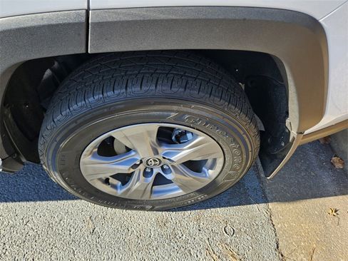 Used 2023 Toyota RAV4 XLE image 7