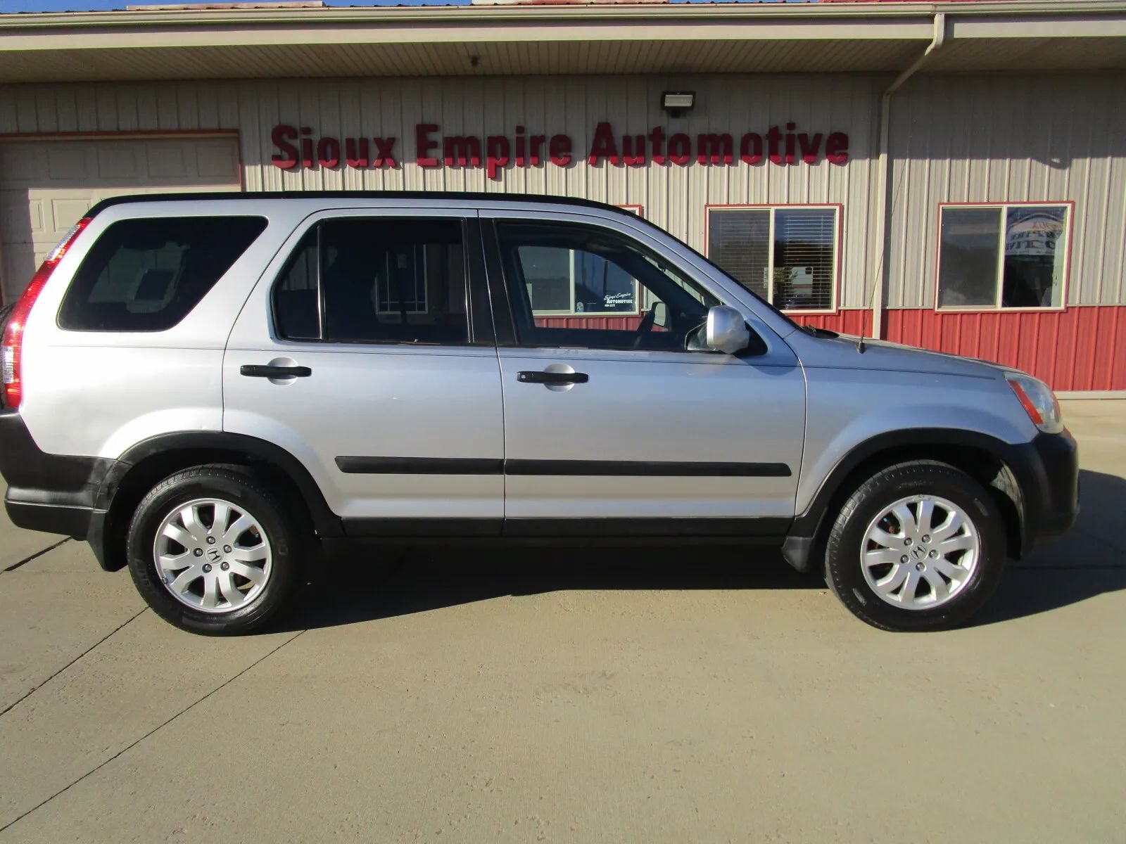 Used 2006 Honda CR-V EX image 2