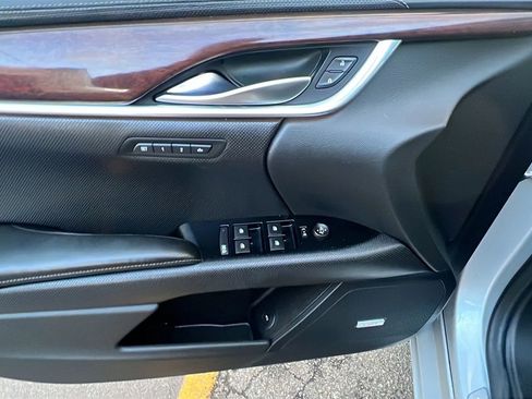 Used 2016 Cadillac XTS Luxury image 22