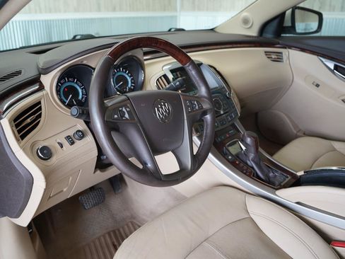 Used 2011 Buick LaCrosse CXS w/ Driver Confidence Package FWD image 11