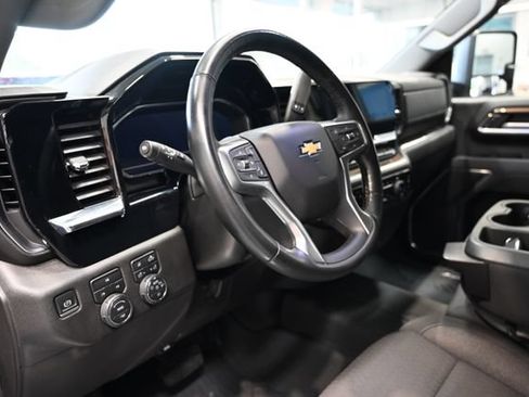 Used 2024 Chevrolet Silverado 2500 LT AWD/4WD image 21