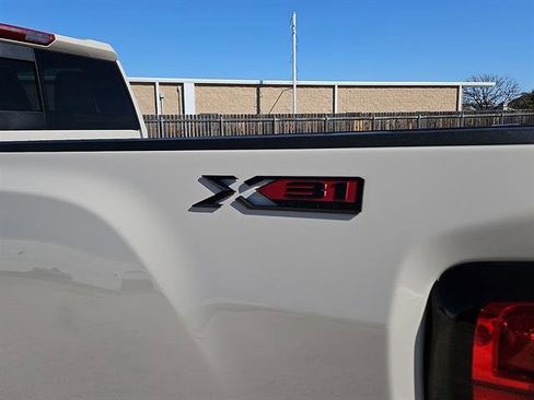 New 2026 GMC Sierra 2500 SLE image 9