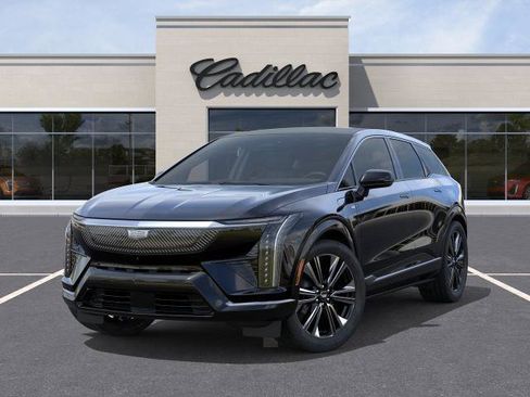 New 2026 Cadillac Optiq Luxury 2 RWD image 30