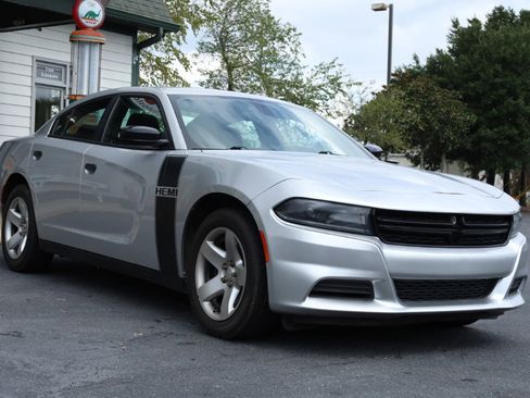 Used 2019 Dodge Charger Police image 4