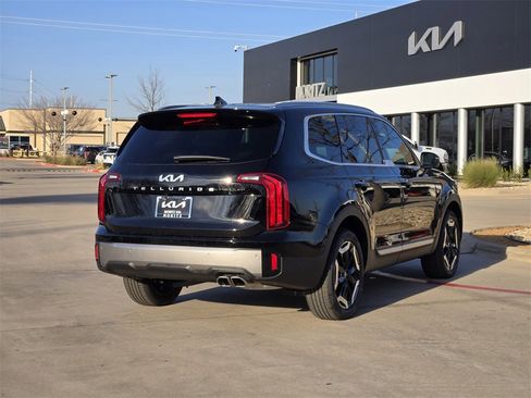 New 2025 Kia Telluride S image 4