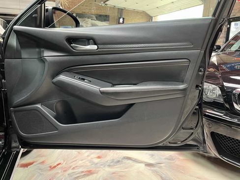 Used 2019 Nissan Altima 2.5 SR FWD image 32