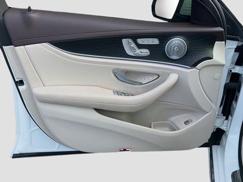 Used 2020 Mercedes-Benz E 350 Sedan image 21