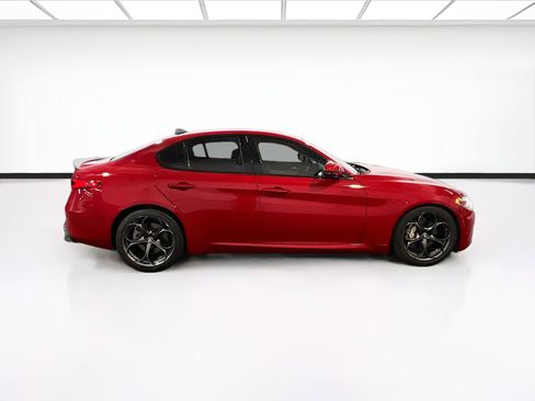 Used 2018 Alfa Romeo Giulia RWD image 24