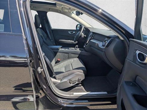 Used 2024 Volvo XC60 B5 Core w/ Protection Package Premier AWD/4WD image 19