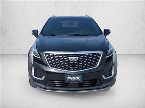 Used 2021 Cadillac XT5 Premium Luxury image 2