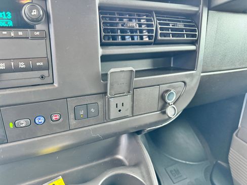 Used 2024 Chevrolet Express 3500 LT w/ LT Preferred Equipment Group image 32