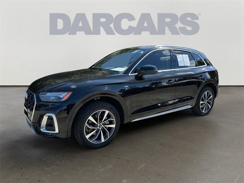 Used 2023 Audi Q5 2.0T Premium w/ Convenience Package image 3