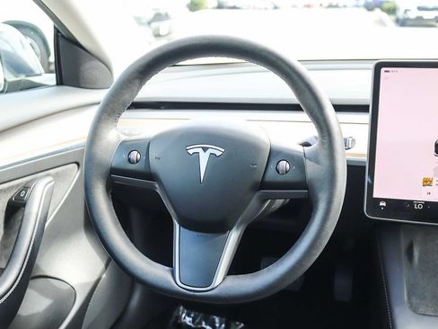Used 2023 Tesla Model 3 Standard Range RWD image 16