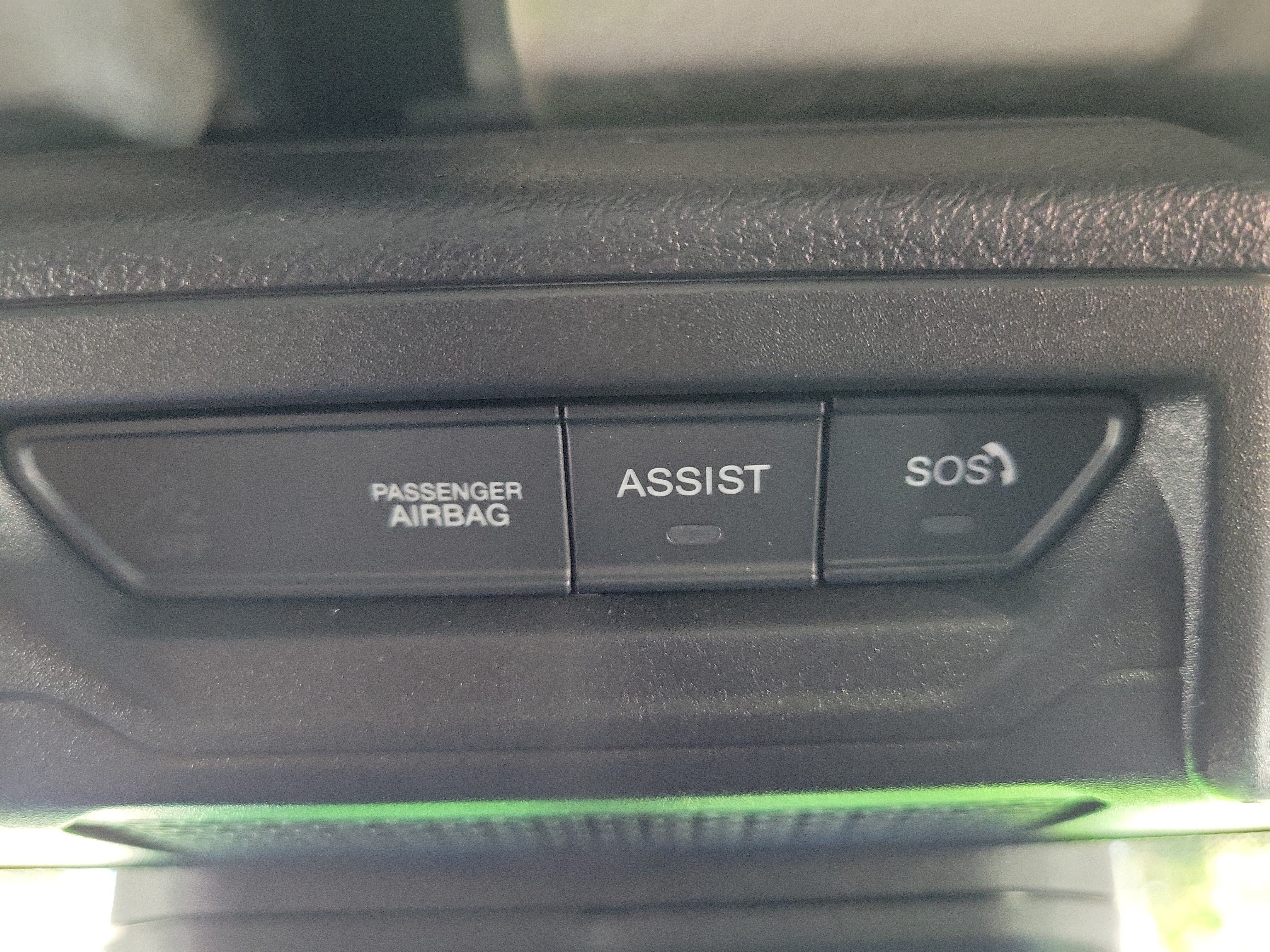 Used 2025 Jeep Gladiator Mojave w/ Safety Group AWD/4WD image 25