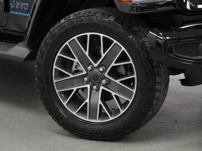Used 2024 Jeep Wrangler High Altitude