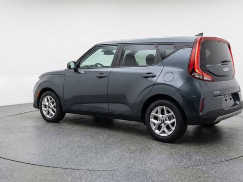 Used 2025 Kia Soul LX w/ LX Technology Package FWD image 6