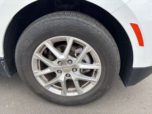 Used 2024 Chevrolet Equinox LT image 12