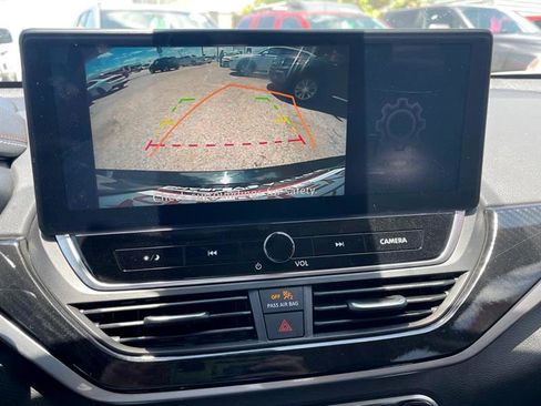 Used 2024 Nissan Altima 2.5 SR w/ SR Premium Package image 24