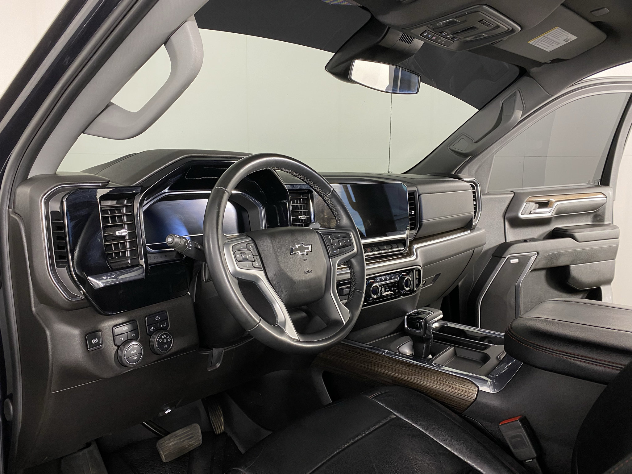 Used 2024 Chevrolet Silverado 1500 RST w/ True North Edition Plus AWD/4WD image 16