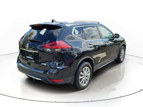 Used 2020 Nissan Rogue S w/ Special Edition Package FWD image 2