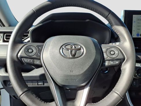 Used 2023 Toyota RAV4 XLE Premium image 25