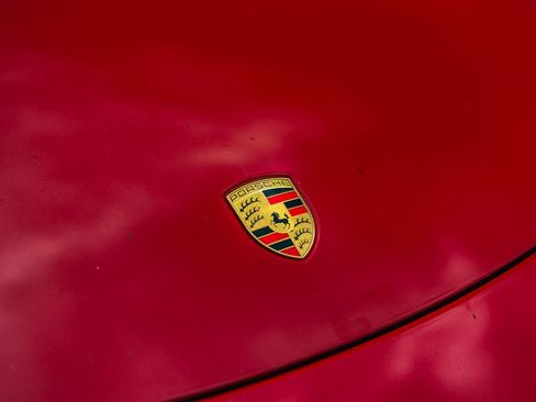 Used 2019 Porsche 718 Cayman RWD image 4
