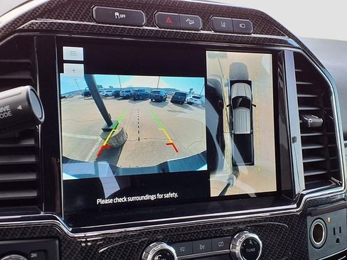 Used 2022 Ford F250 Lariat w/ Lariat Ultimate Package image 11