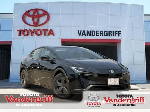 Used 2024 Toyota Prius LE FWD image 1