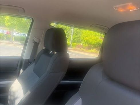 Used 2016 Toyota Tundra SR5 AWD/4WD image 2