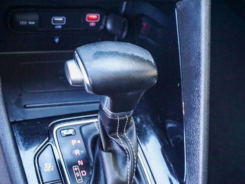 Certified 2022 Kia Niro EX Premium image 23