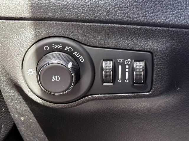Used 2019 Jeep Compass Limited AWD/4WD image 18