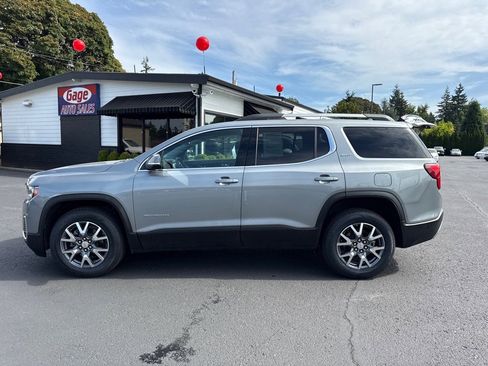 Used 2023 GMC Acadia SLT image 3