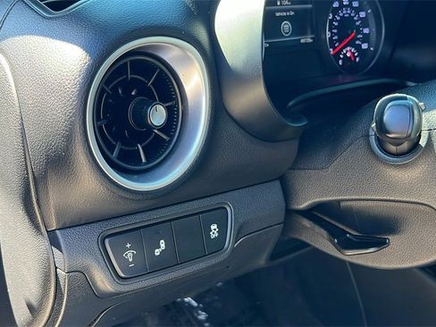 Used 2022 Kia Forte GT-Line w/ GT-Line Premium Package image 9