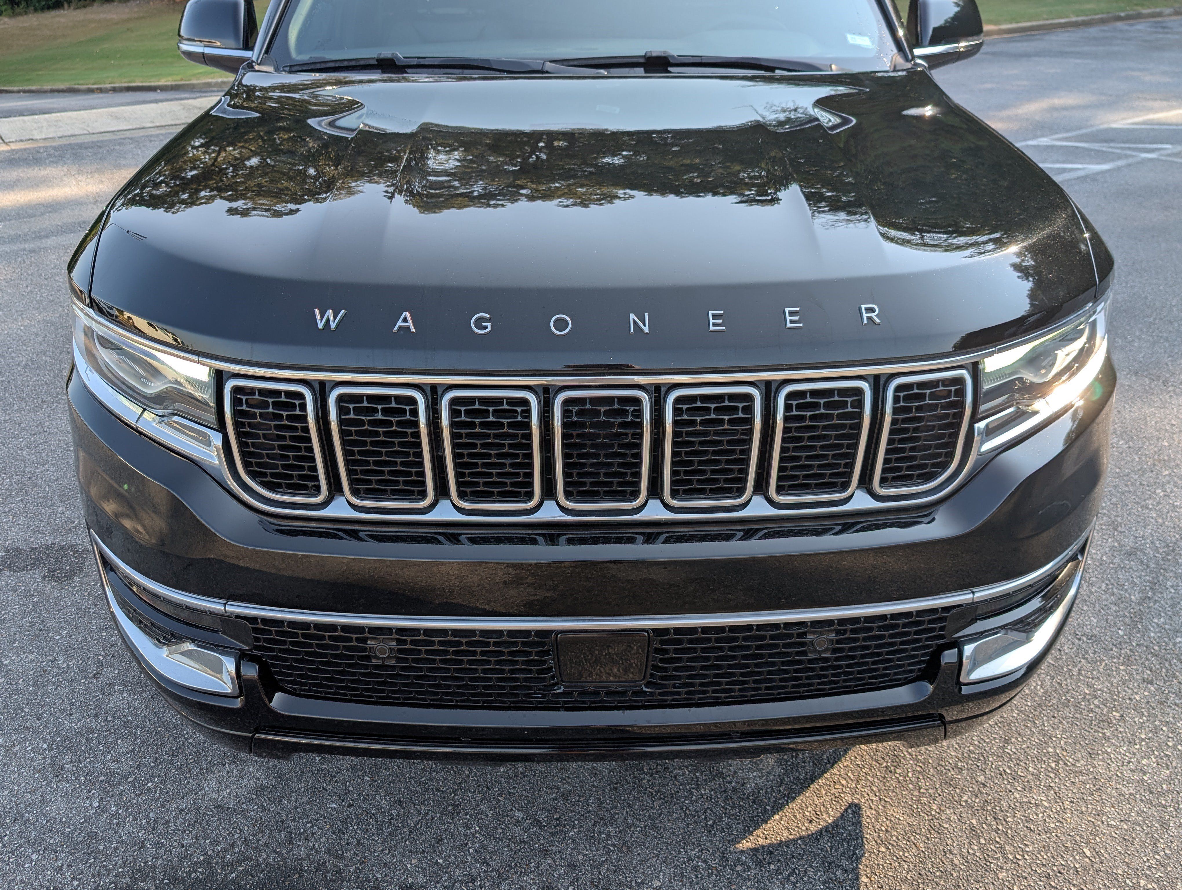 Used 2024 Jeep Wagoneer 4WD w/ Premium Group I image 12