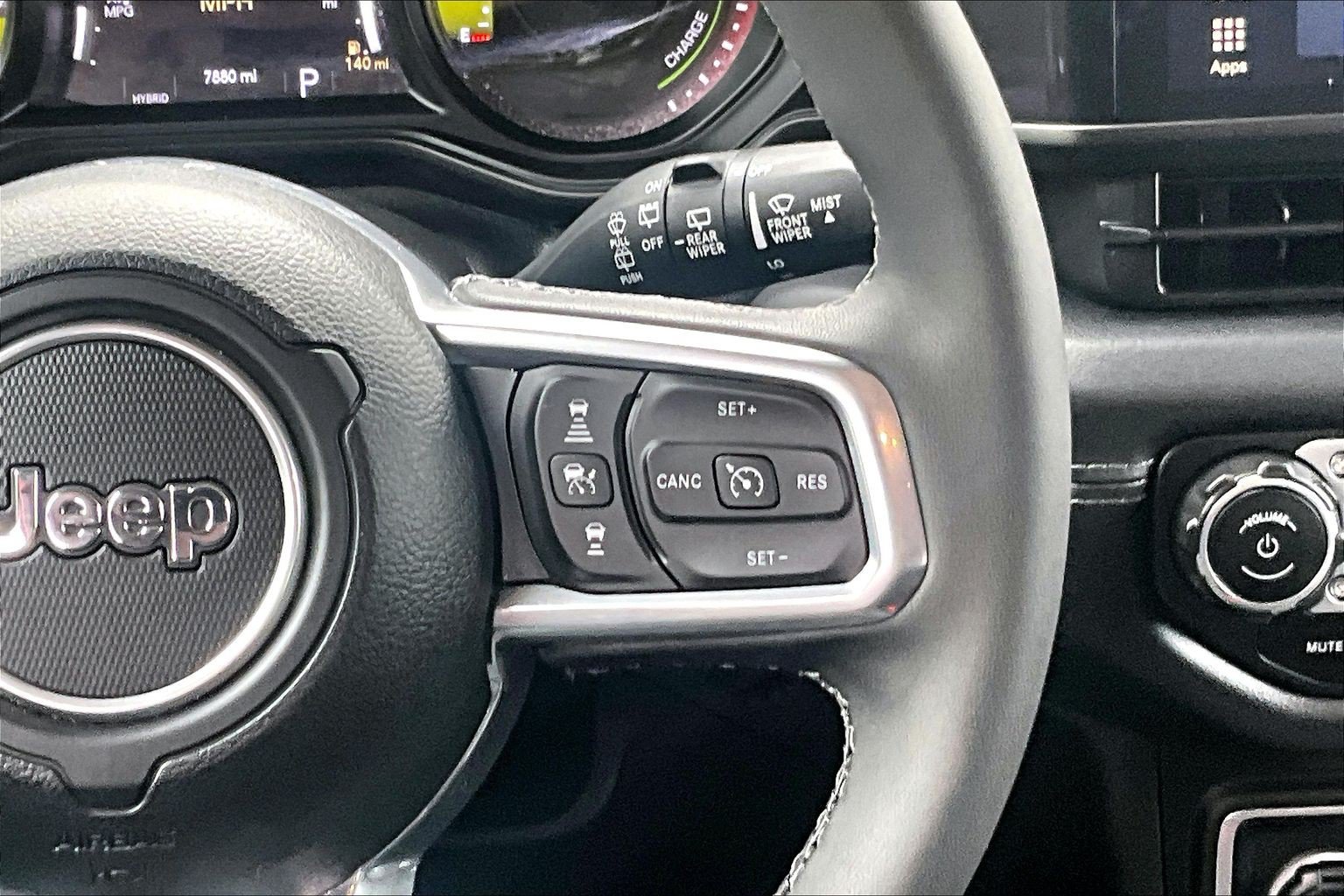 Used 2025 Jeep Wrangler Unlimited Sahara AWD/4WD image 24