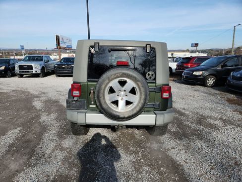 Used 2008 Jeep Wrangler Unlimited Sahara w/ Dual Top Group image 4