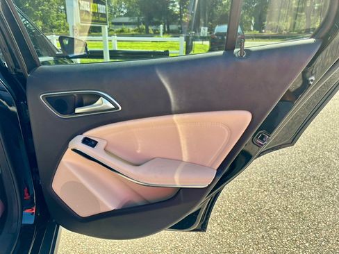 Used 2018 Mercedes-Benz GLA 250 4MATIC image 20