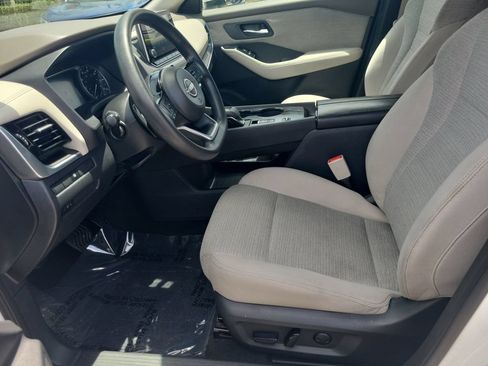 Certified 2022 Nissan Rogue SV FWD image 14
