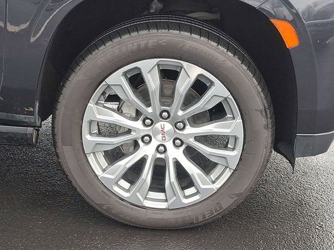 Used 2023 GMC Yukon XL Denali image 8