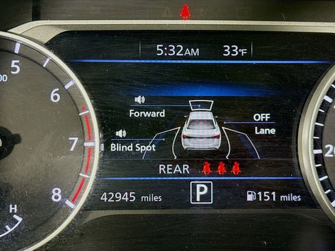 Used 2023 Nissan Sentra SR w/ Electronics Package image 13