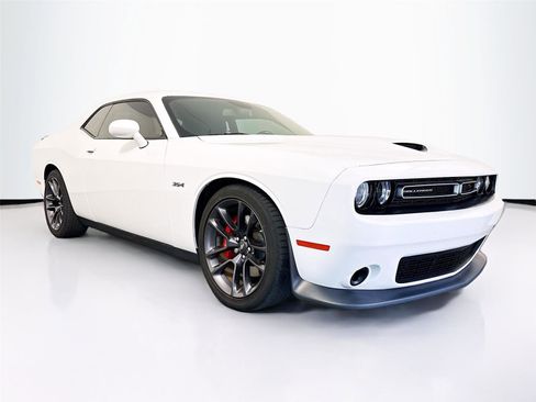 Used 2023 Dodge Challenger R/T w/ Performance Handling Group RWD image 20