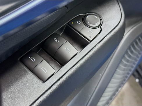New 2026 Chevrolet Equinox EV LT FWD image 19