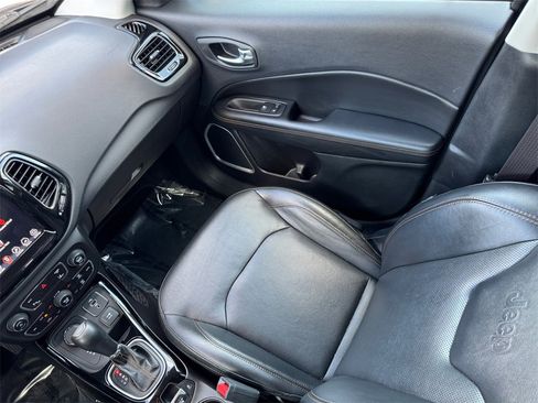 Used 2018 Jeep Compass Limited image 17