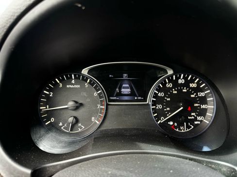 Used 2016 Nissan Altima 2.5 SR w/ LED Appearance Package image 21