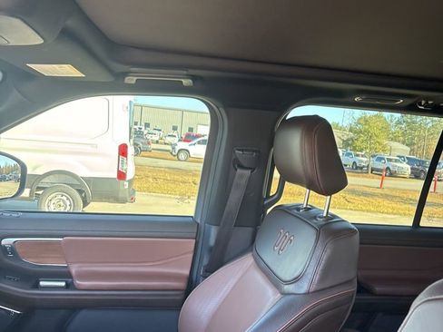 Used 2025 Ford Expedition Max King Ranch image 5