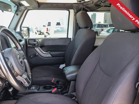 Used 2018 Jeep Wrangler Sport AWD/4WD image 11